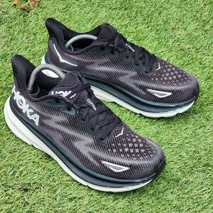 HOKA CLIFTON 9 - Mens Atheltic Shoes - SIZE 9 2E WIDE